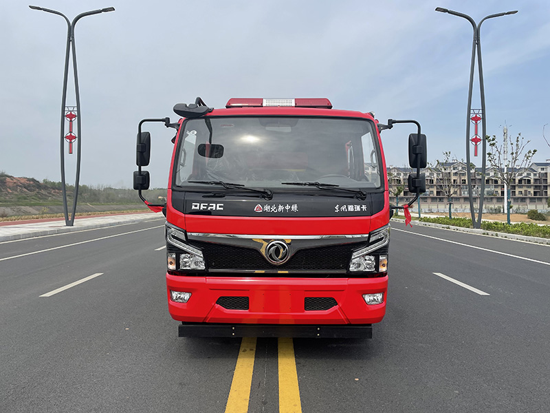 東風(fēng)5噸水罐消防車