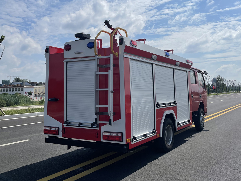 東風(fēng)2.5噸水罐消防車