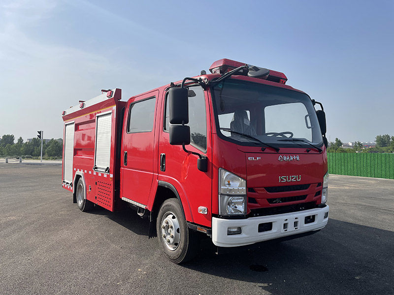 慶鈴五十鈴4噸水罐消防車(chē)